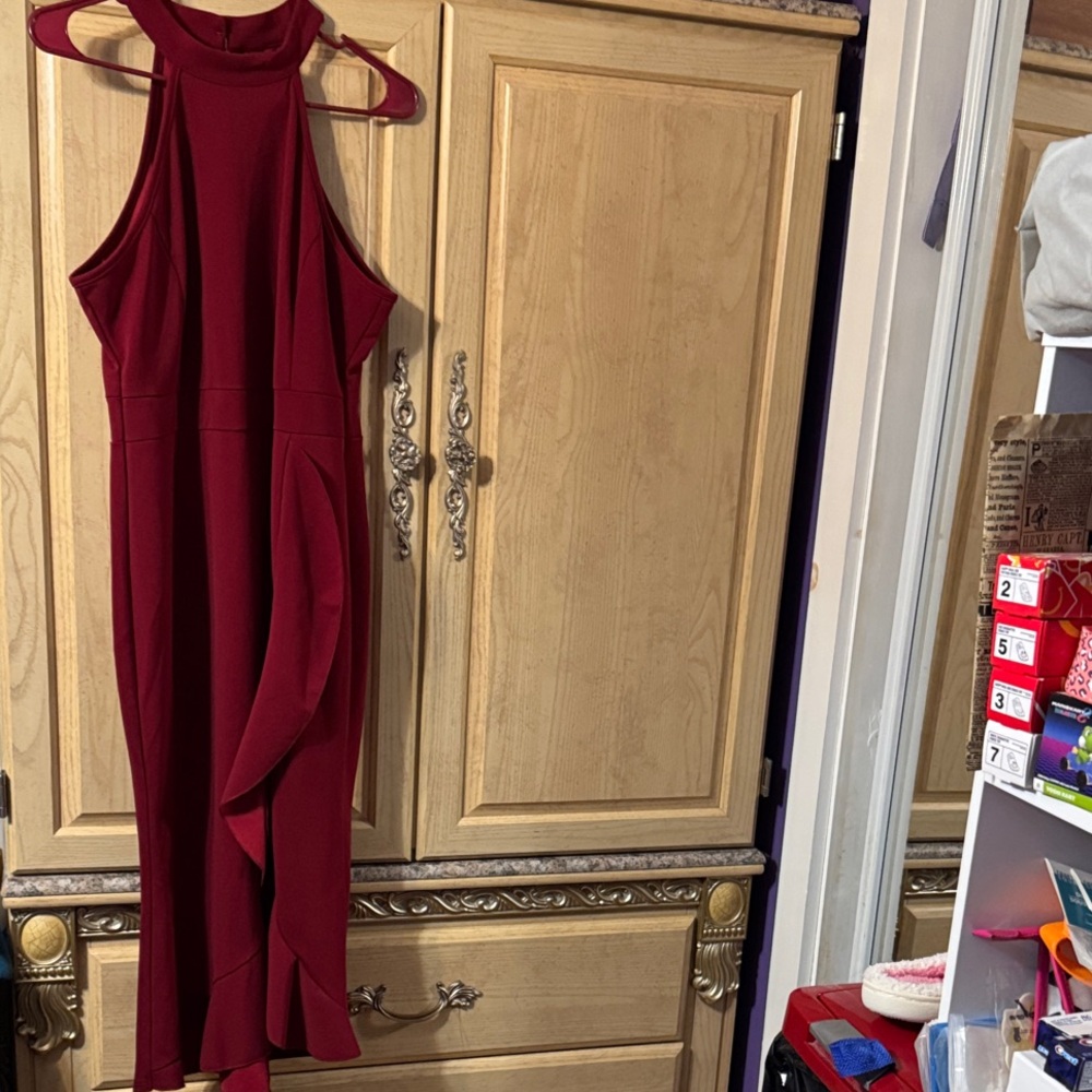One-Shoulder Burgundy Midi Dress with Ruffle Detail